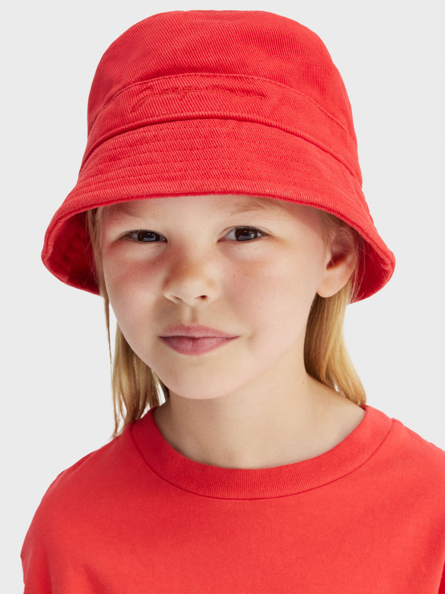 Cloche 'Le Bob Gadjo' red for kids