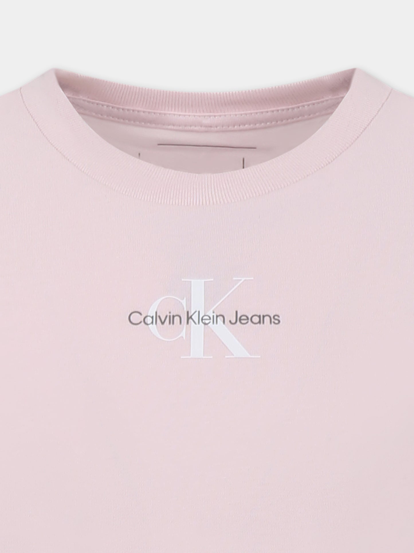 Pink t-shirt for girl with logo