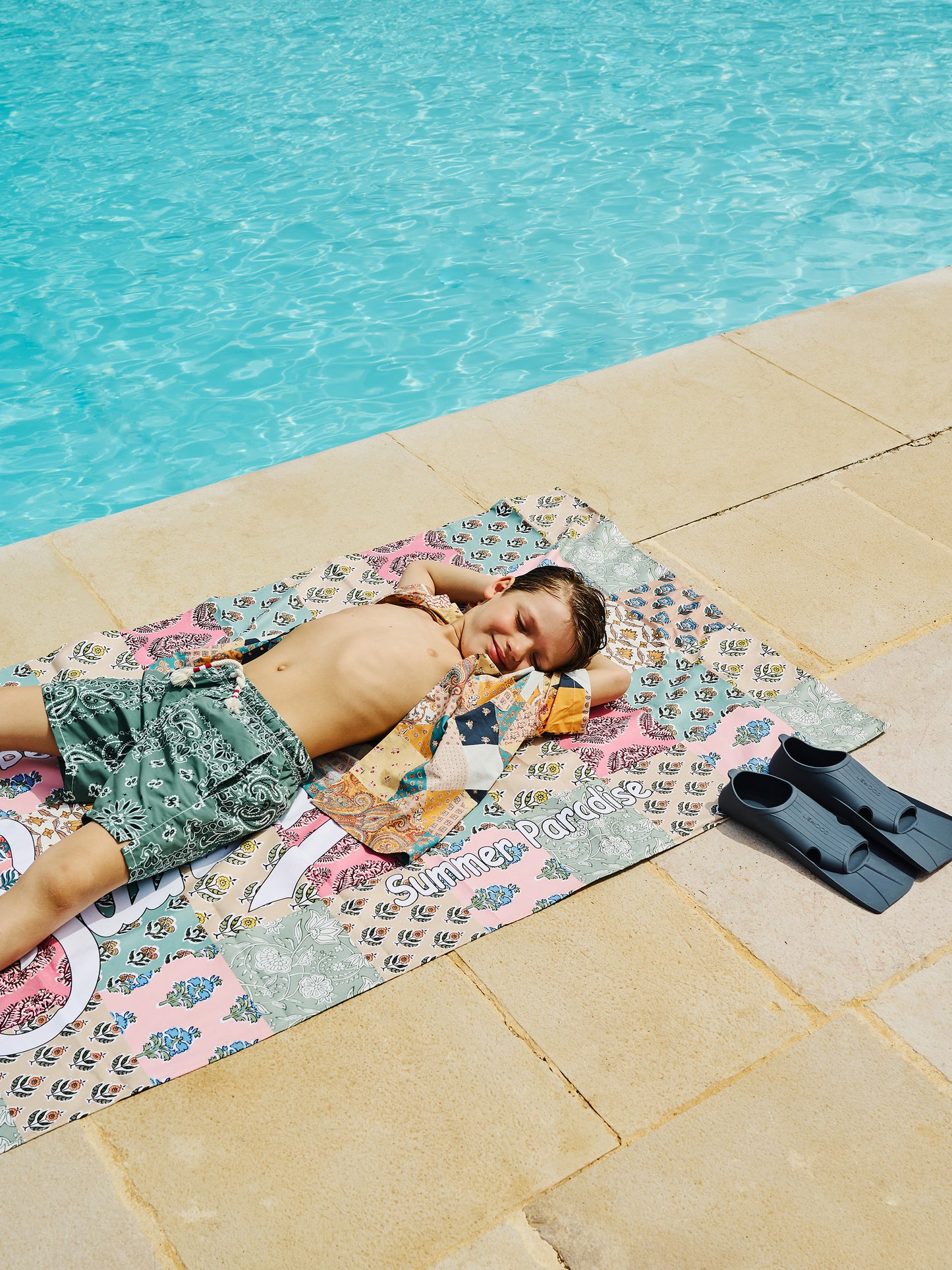 Multicolor beach towel for girl with print