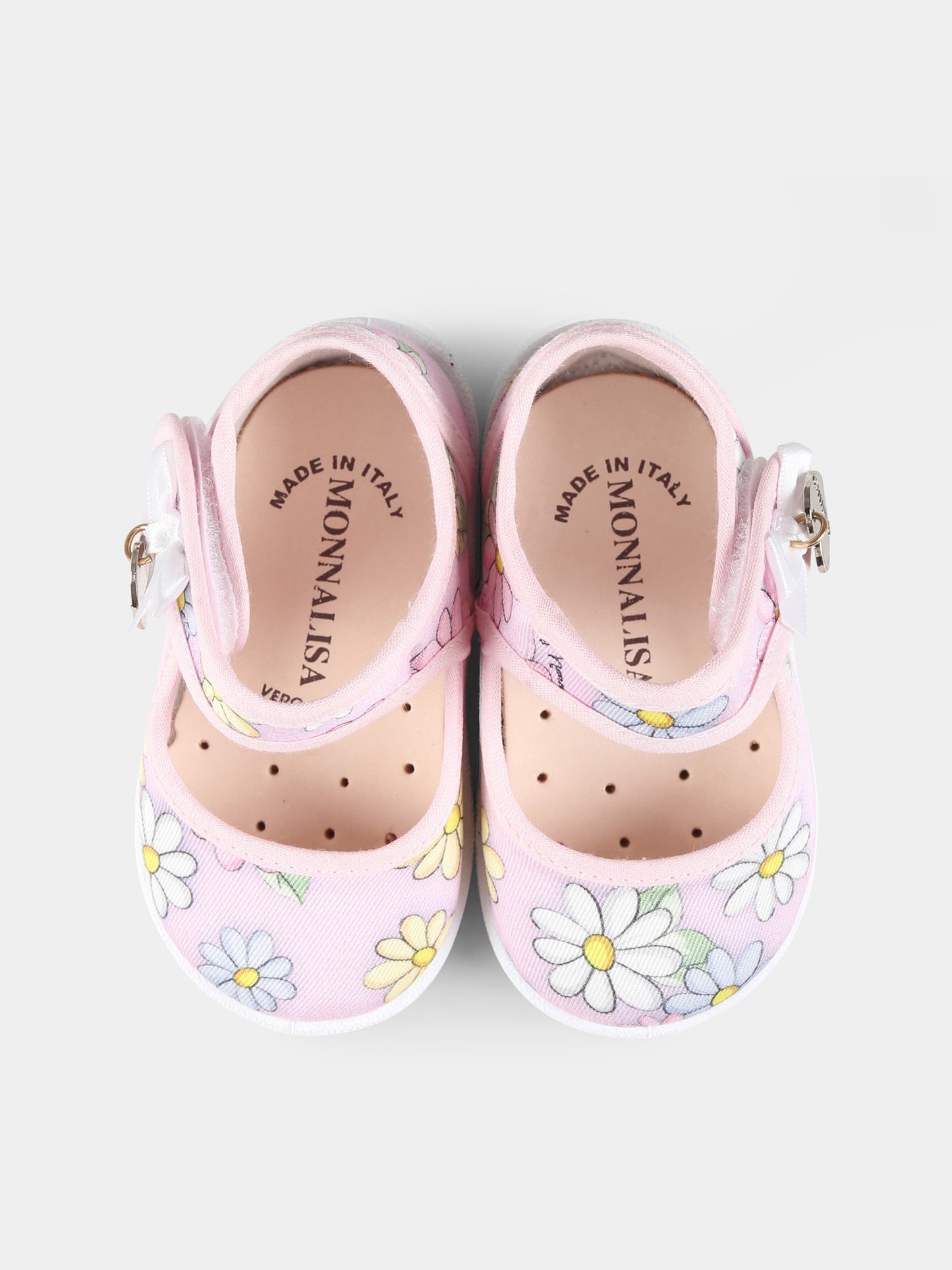 Pink flats for baby girl with daises