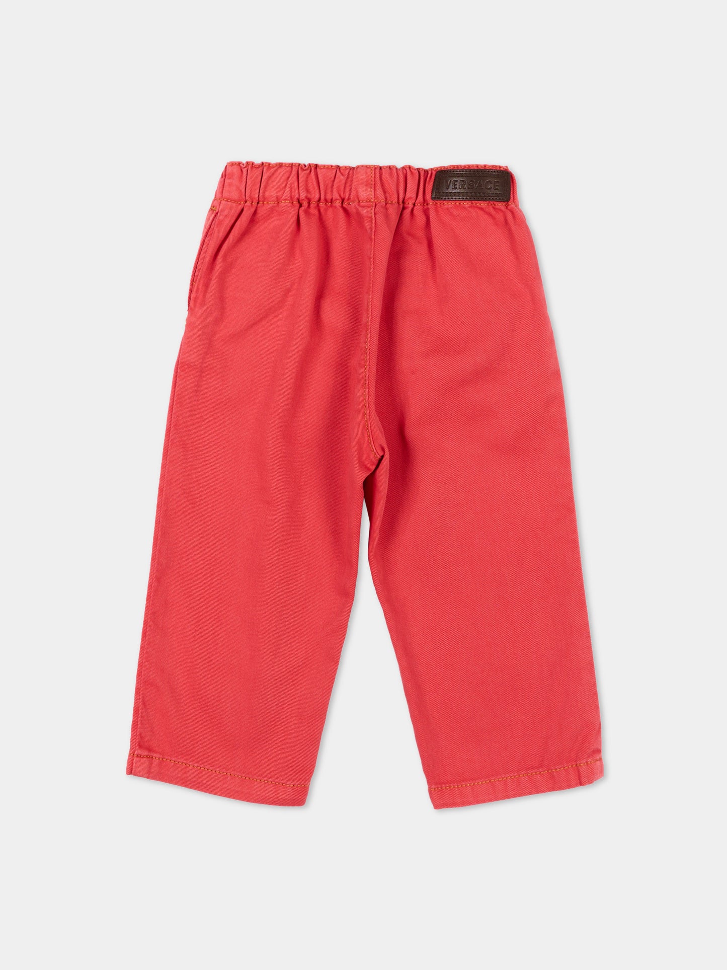Jeans rosso per neonati con patch,Versace,1025060 1A18202 1D160