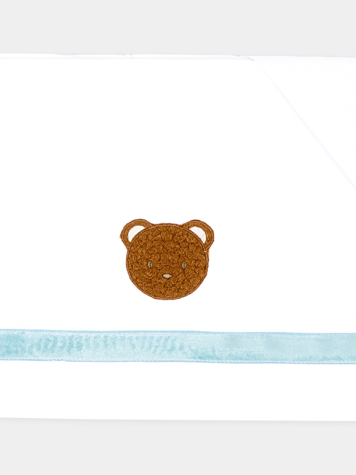 Lenzuola bianche per neonato con orsetto bouclé,Le Boo Beebè,CBL040 1040