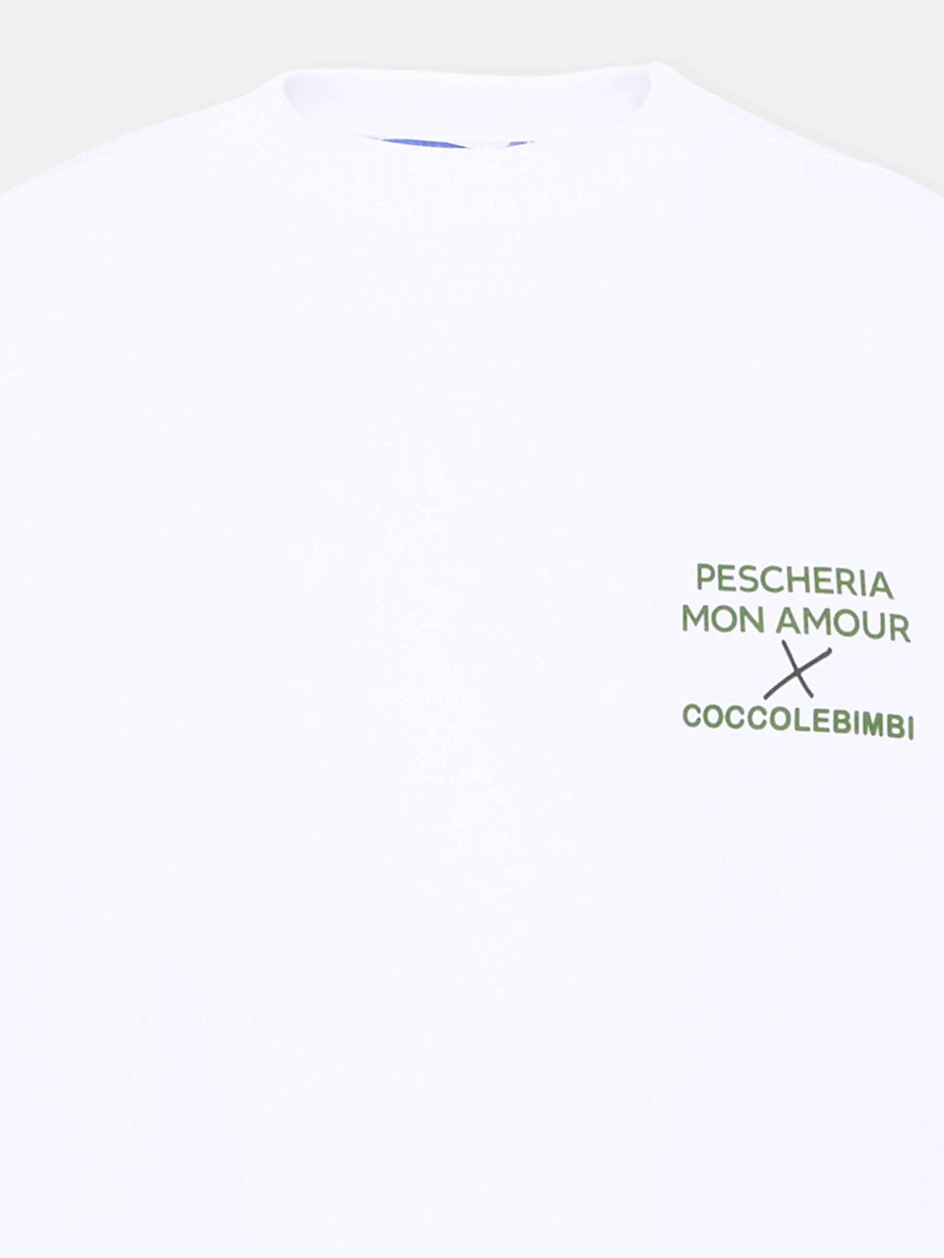 T-shirt a manica corta bianca per bambini con frase sul retro,Pescheria Mon Amour X Coccolebimbi,PMAK TS007 WHT