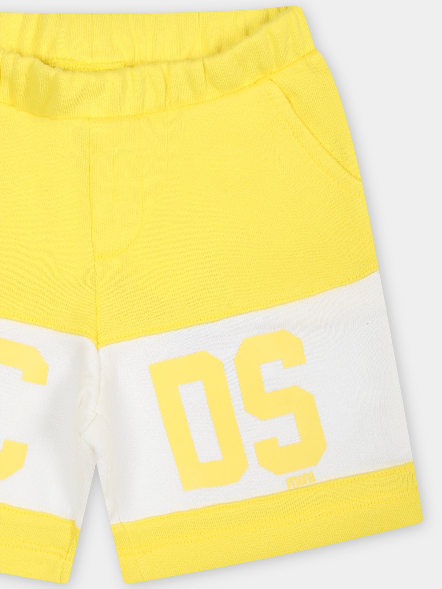 Shorts sportivi gialli per neonati con logo,Gcds Kids,GMQ002 LCA33 51633