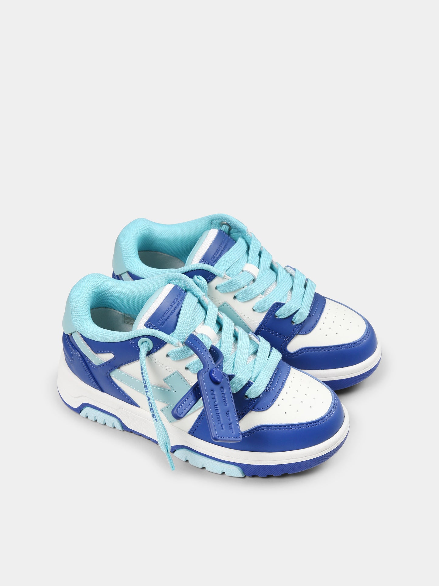 Blue sneakers for boy with arrow