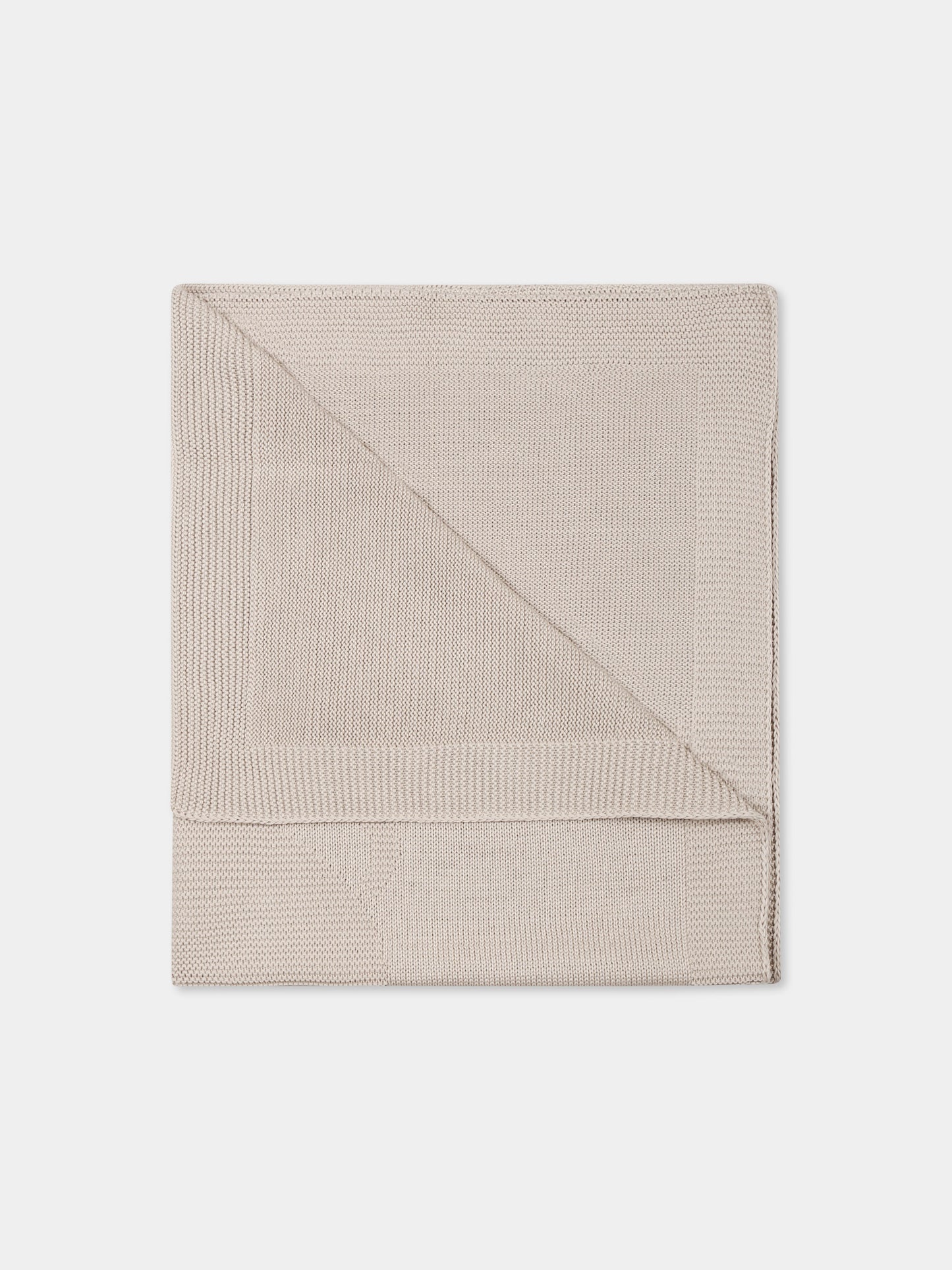 Beige blanket for babykids with bear